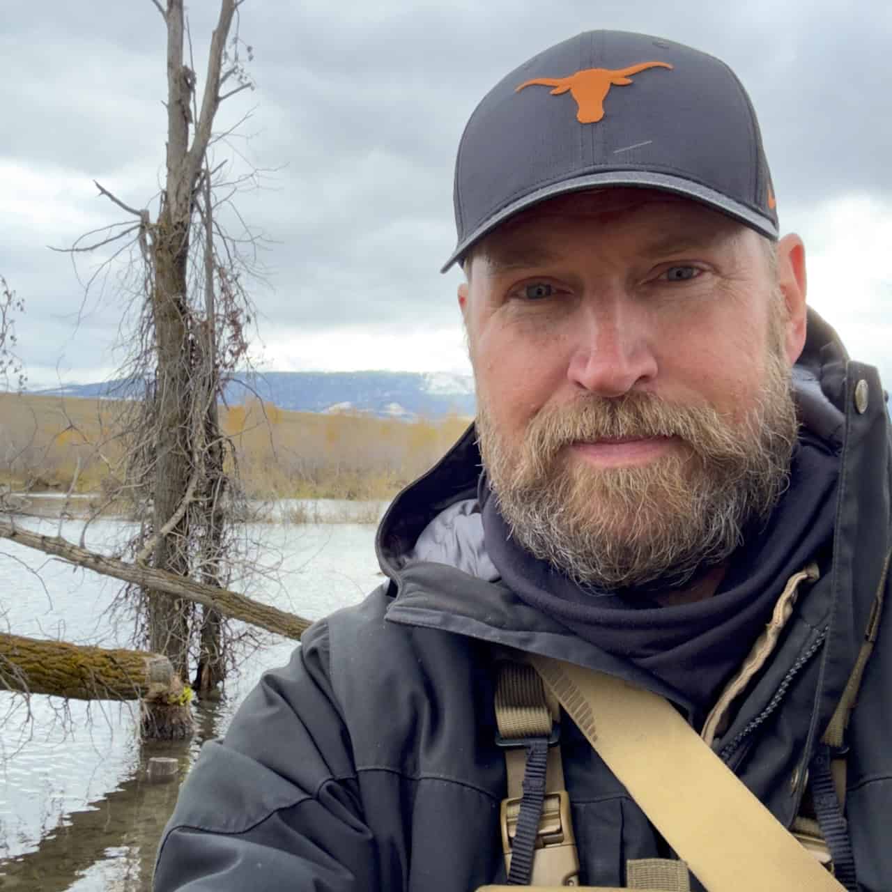 Scott Brovsky. Gardiner Montana based wildlife photographer.